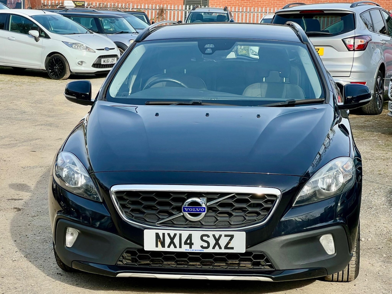 Used Volvo V40 2014 for sale - 77969831: Photo 8