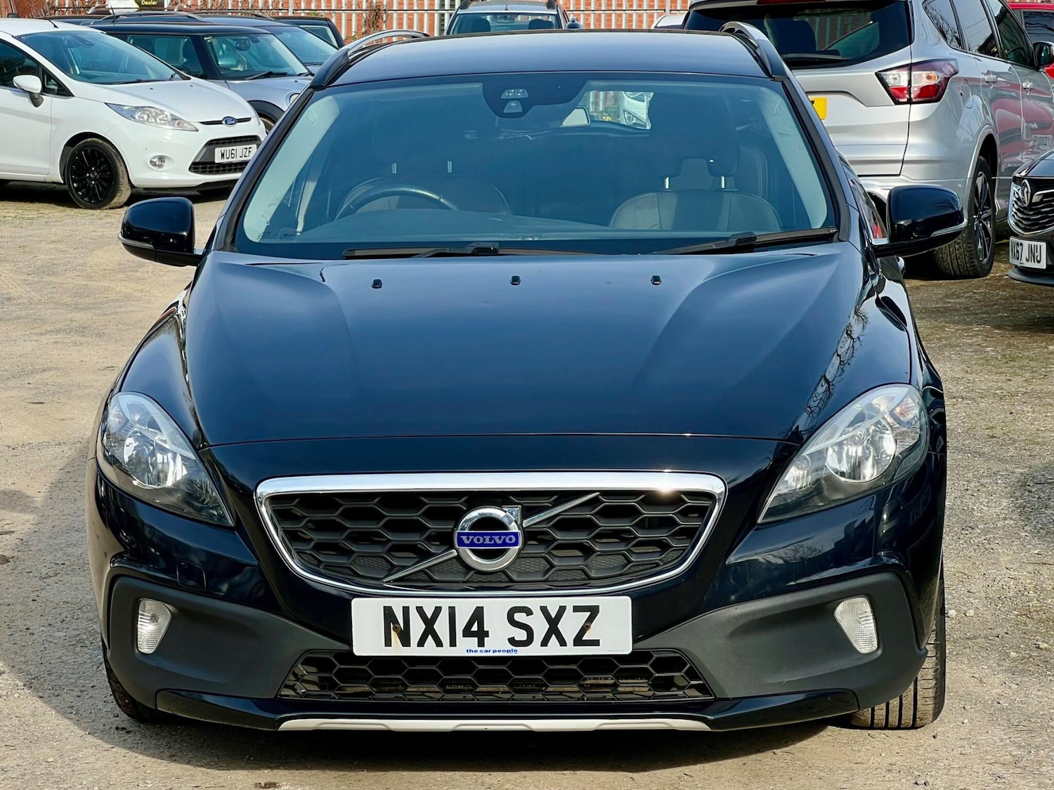 Used Volvo V40 2014 for sale - 77969831: Photo 9