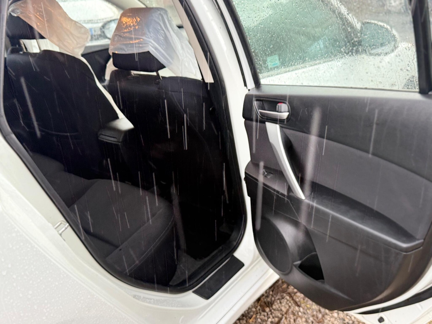 Used Mazda Mazda3 2011 for sale - 76371541: Photo 48