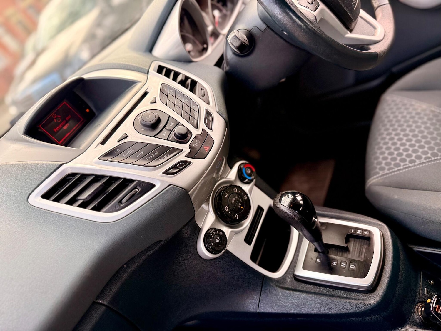 Used Ford Fiesta 2011 for sale - 78072746: Photo 24