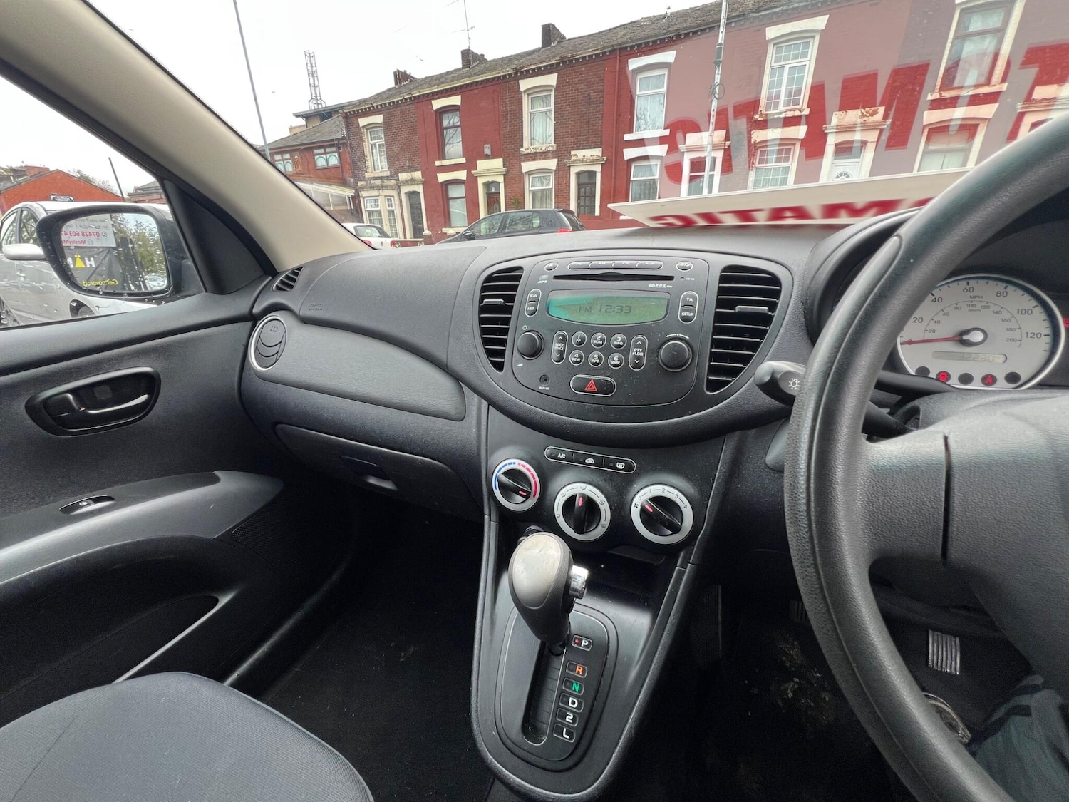 Used Hyundai i10 2009 for sale - 76432110: Photo 17