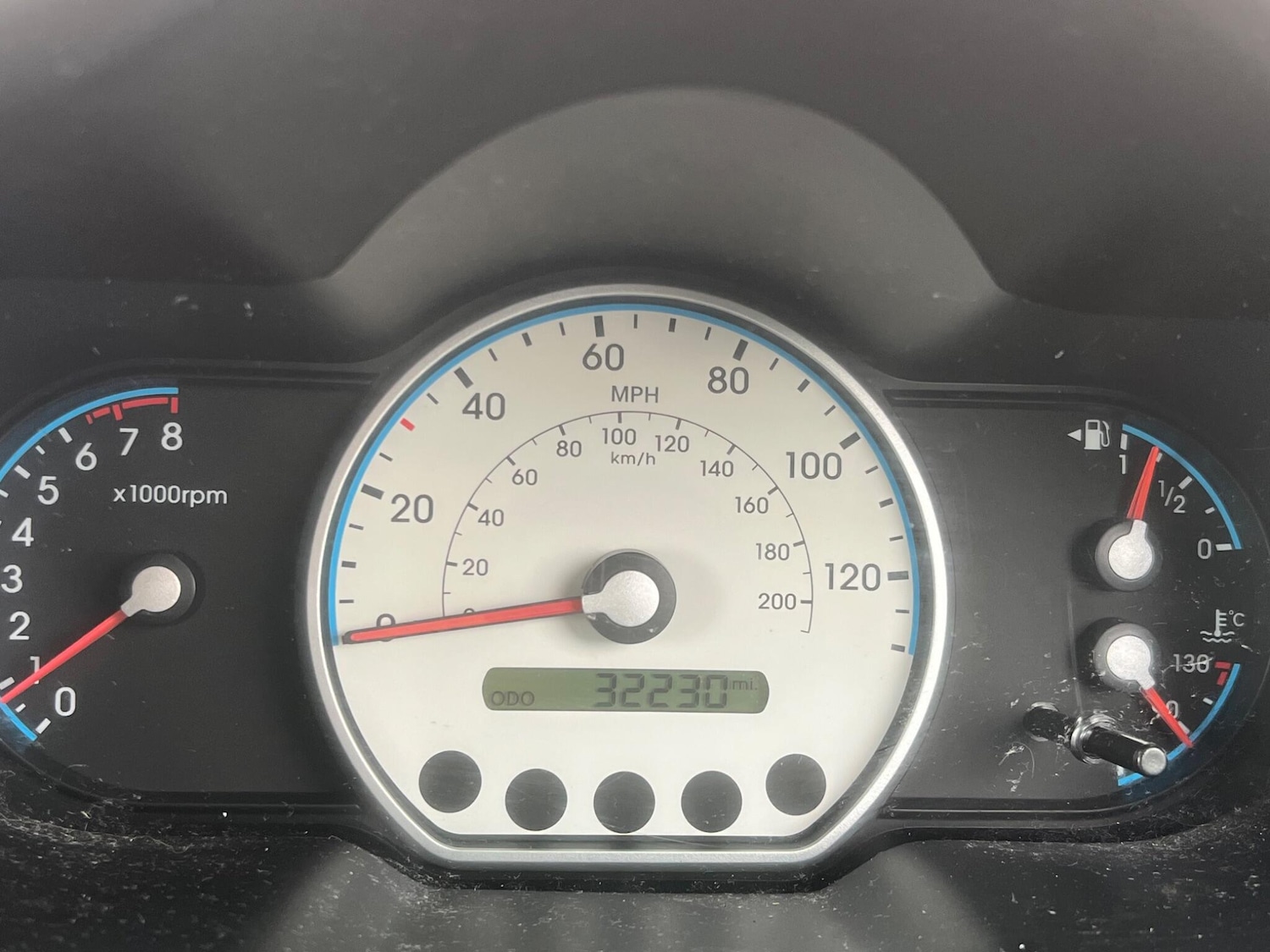 Used Hyundai i10 2009 for sale - 76432110: Photo 19