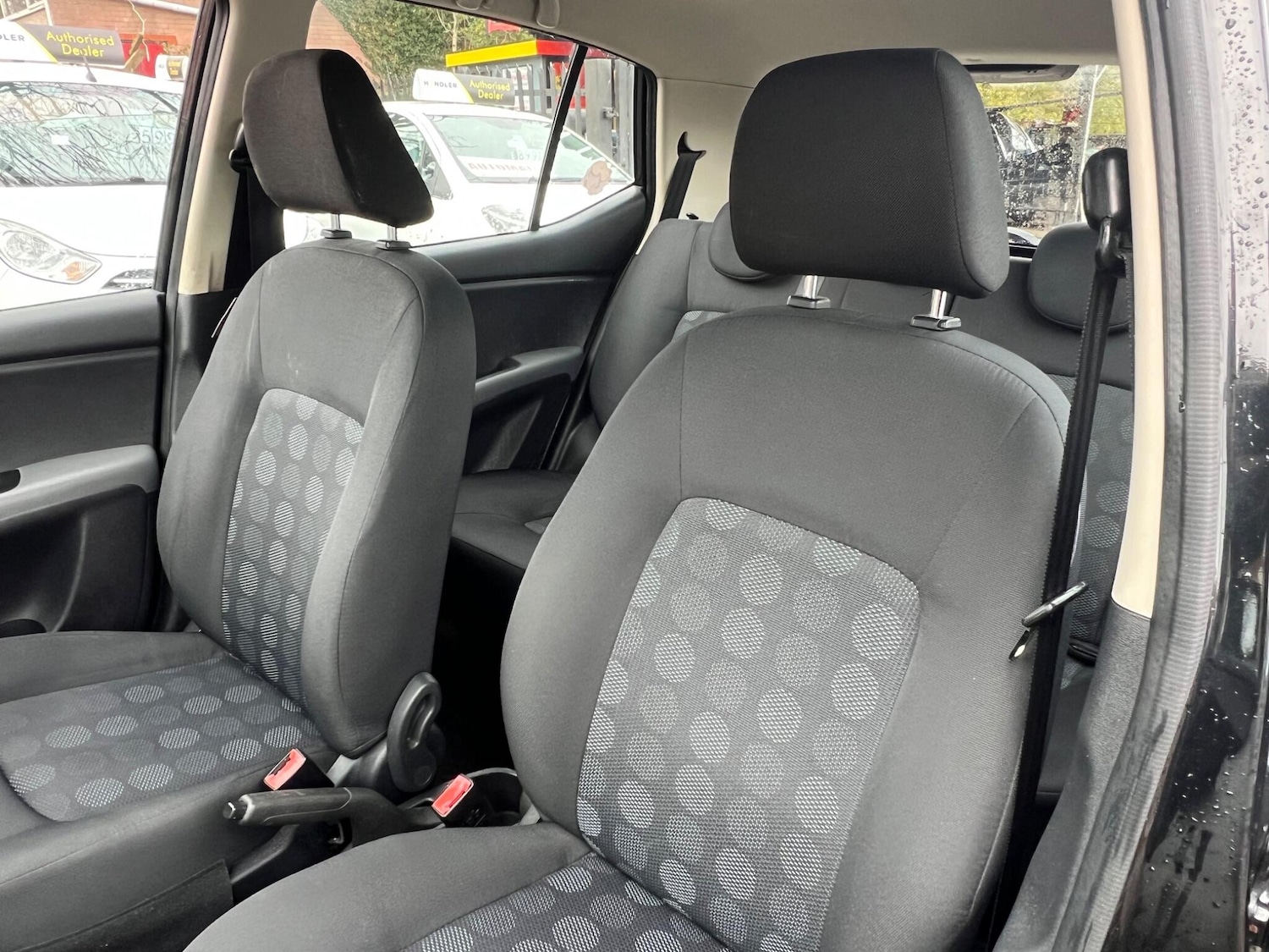 Used Hyundai i10 2009 for sale - 76432110: Photo 23