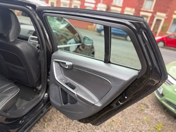 Used Volvo V60 2013 for sale - 76226281: Photo 43