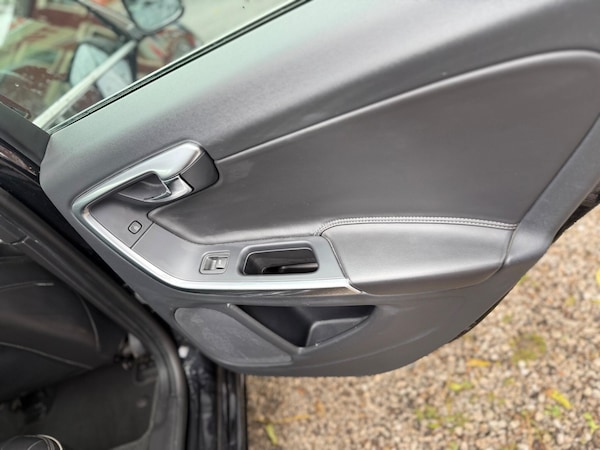 Used Volvo V60 2013 for sale - 76226281: Photo 48