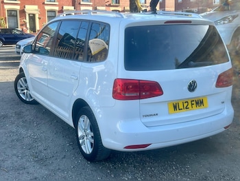 Used Volkswagen Touran 2012 for sale - 77993816: Photo