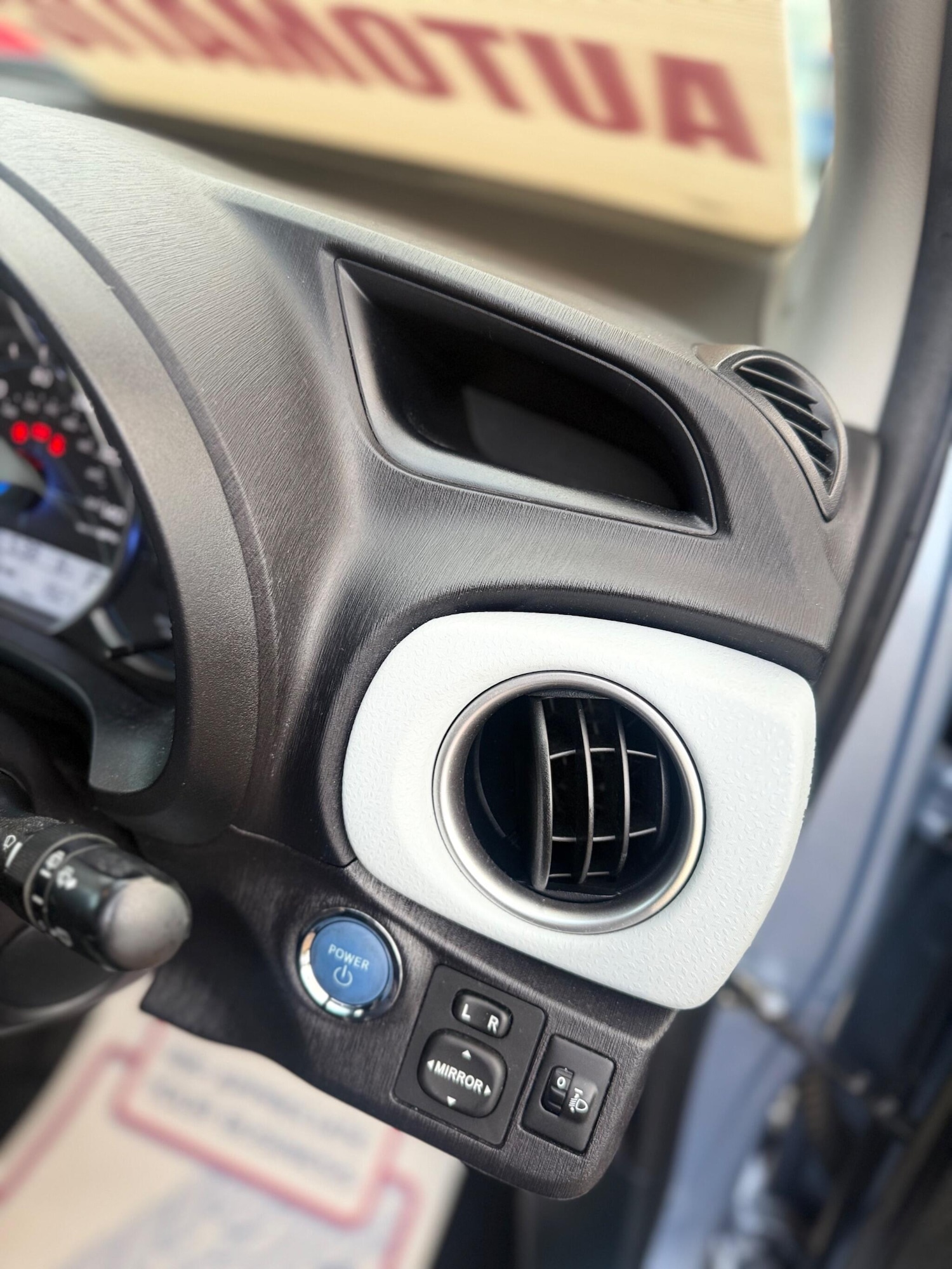 Used Toyota Yaris for sale - 76728475: Photo 64