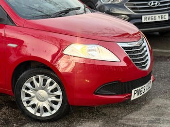 Used Chrysler Ypsilon 2013 for sale - 77016367: Photo