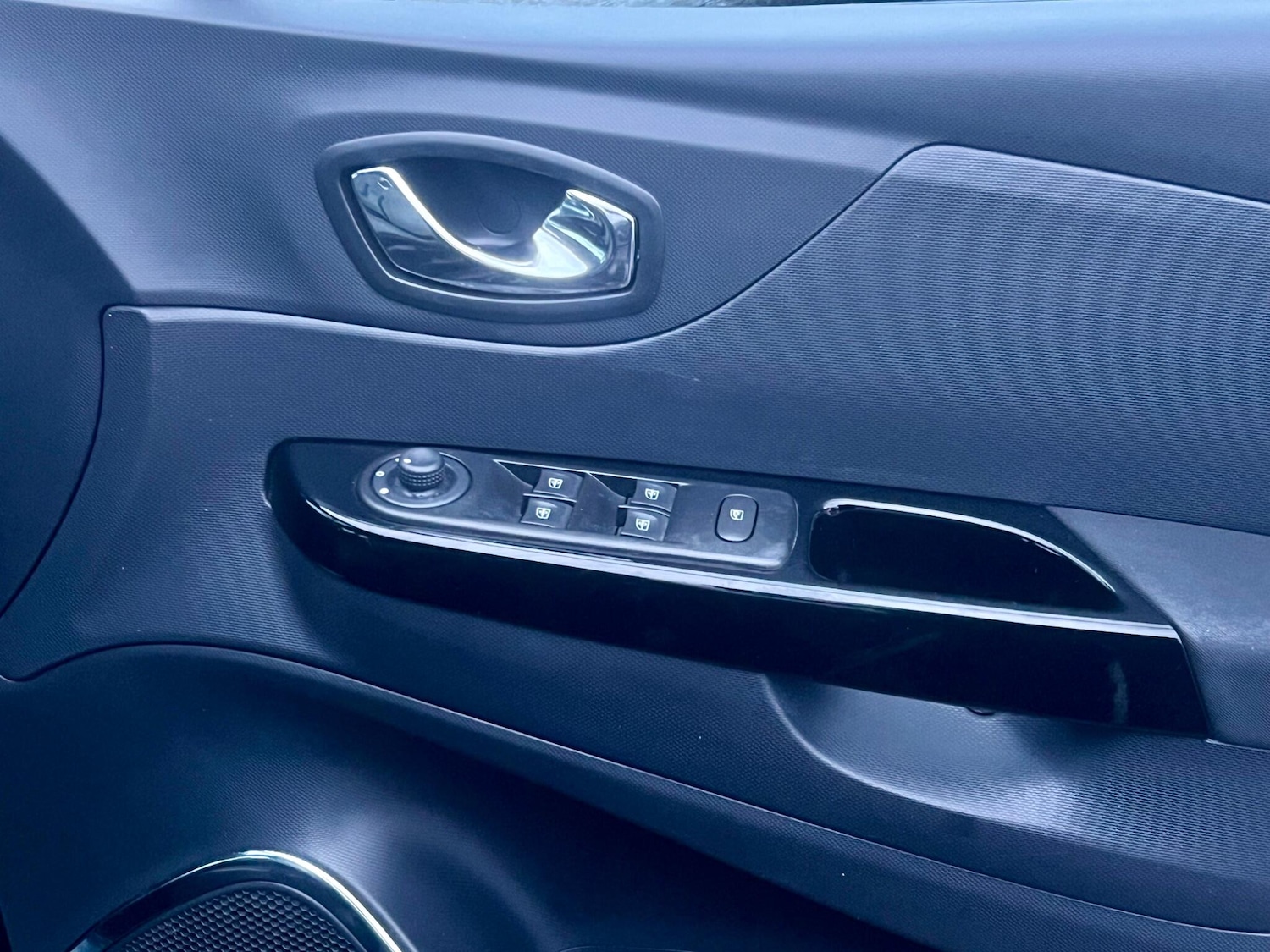 Used Renault Captur 2014 for sale - 76549164: Photo 29