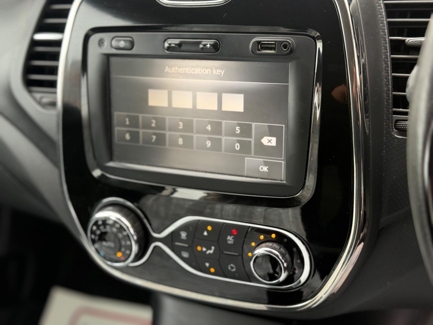 Used Renault Captur 2014 for sale - 76549164: Photo 43