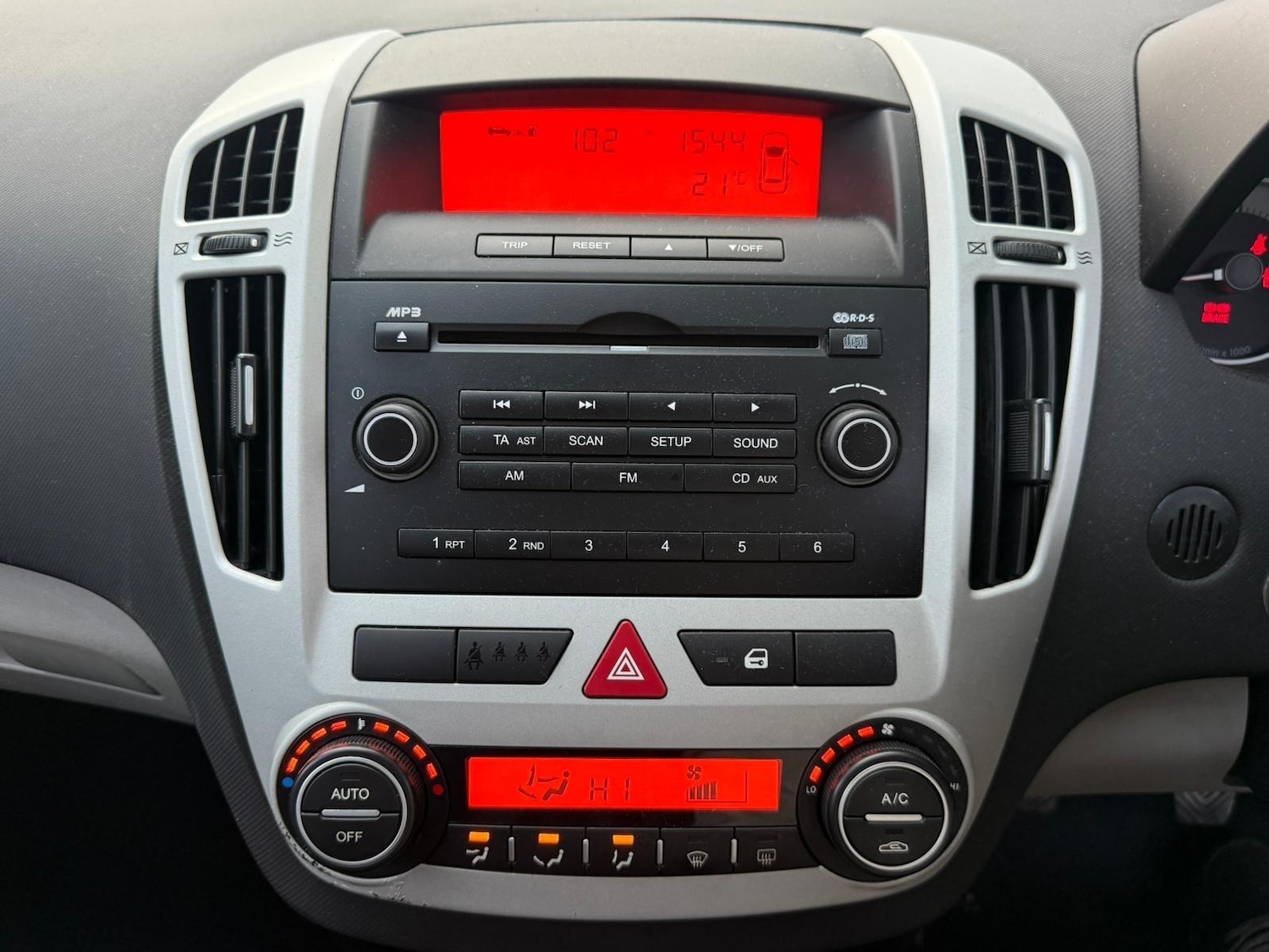 Used Kia Ceed 2008 for sale - 76485252: Photo 28