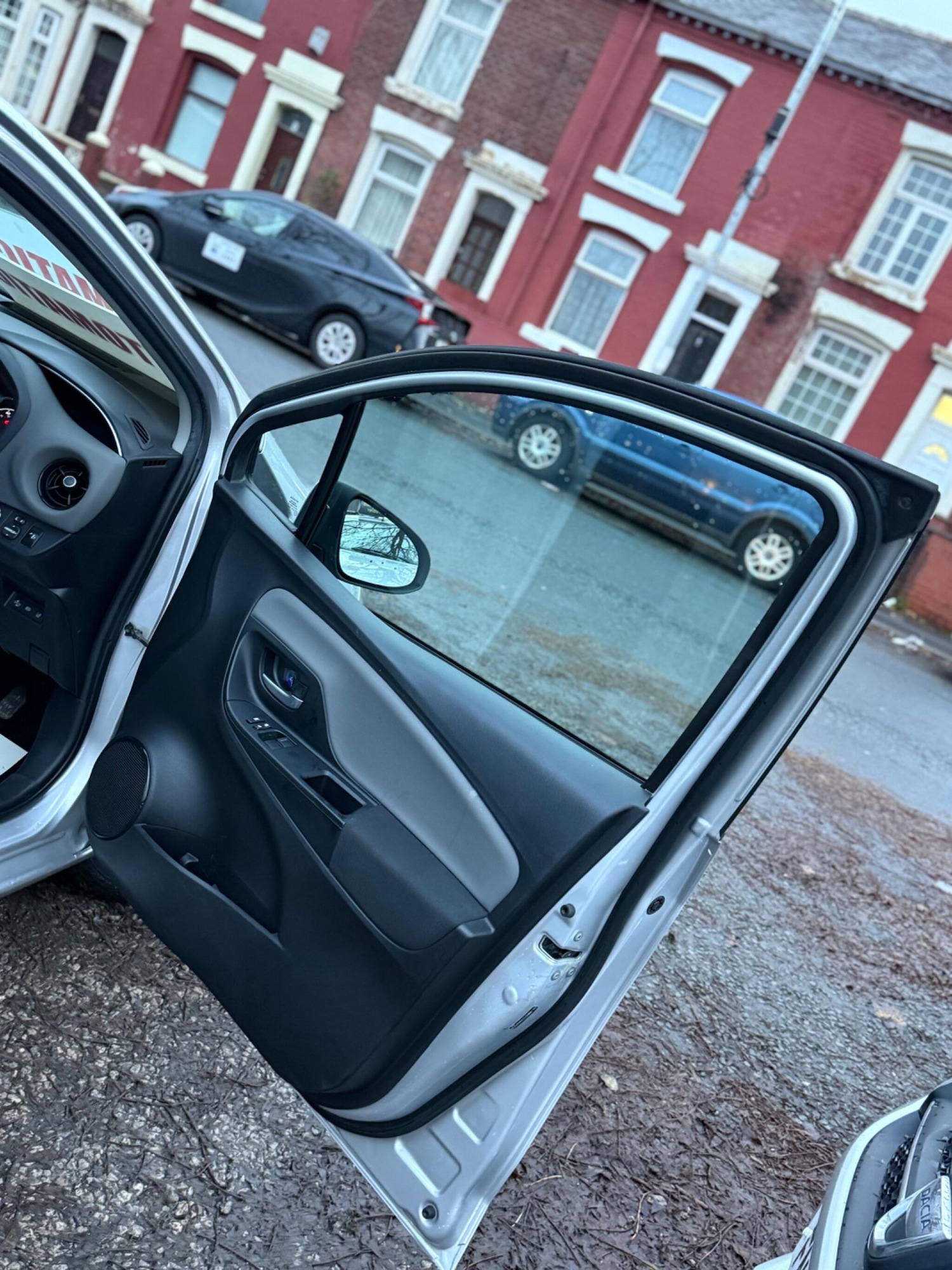 Used Toyota Yaris for sale - 76995784: Photo 48