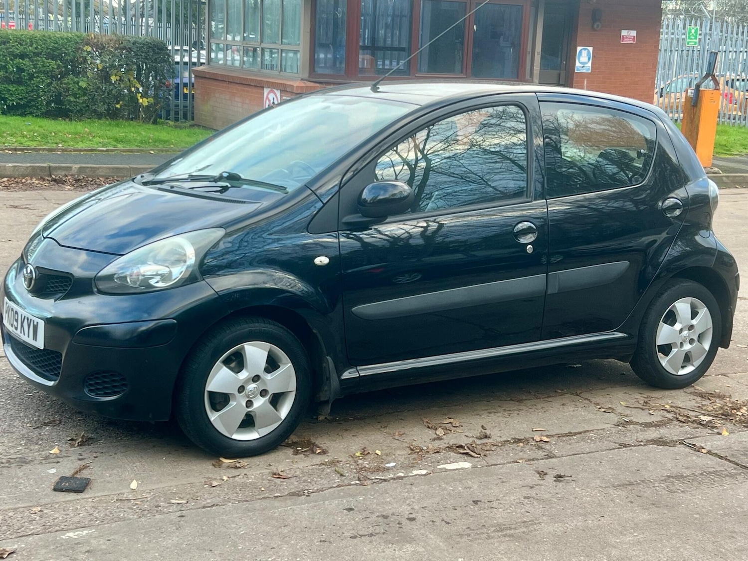 Used Toyota AYGO 2009 for sale - 77155761: Photo 23