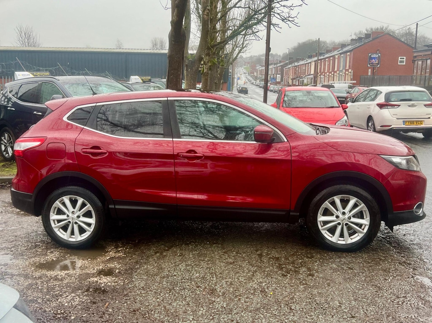 Used Nissan Qashqai 2014 for sale - 76855995: Photo 18