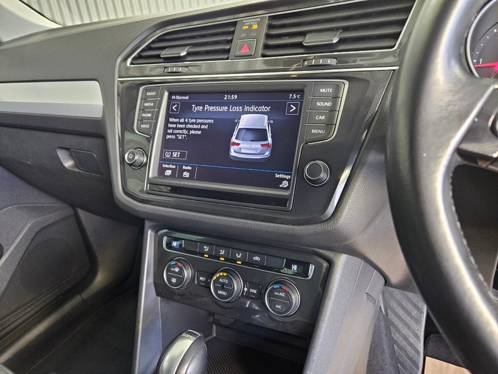 Used Volkswagen Tiguan 2016 for sale - 76950206: Photo 22