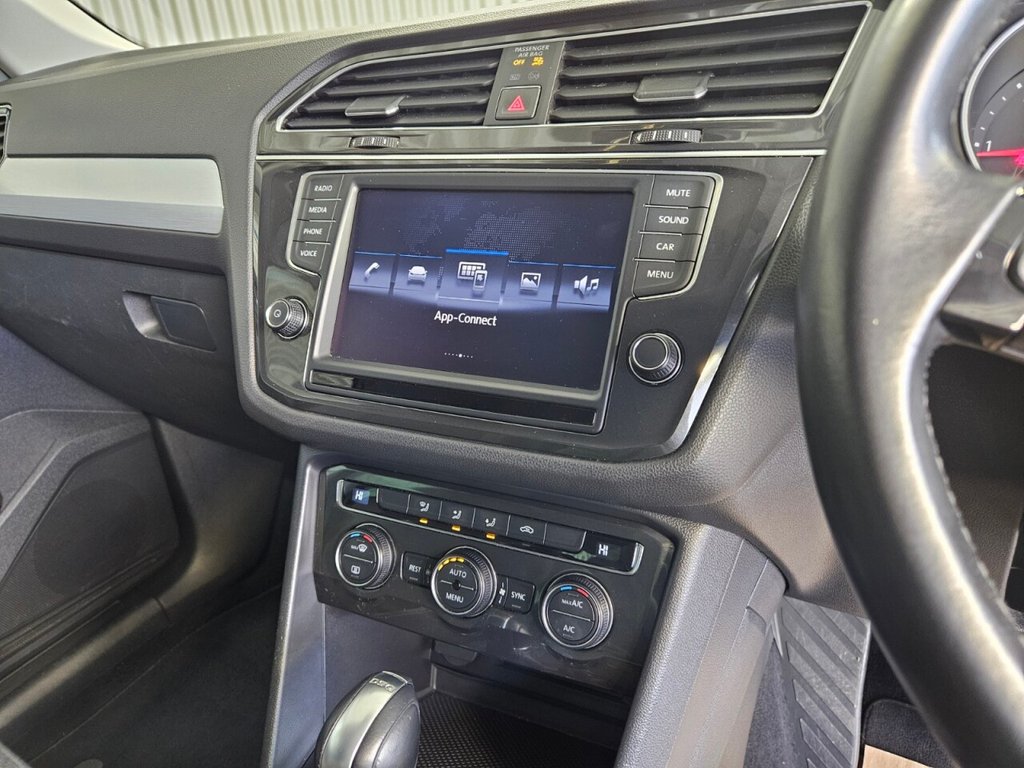 Used Volkswagen Tiguan 2016 for sale - 76950206: Photo 25