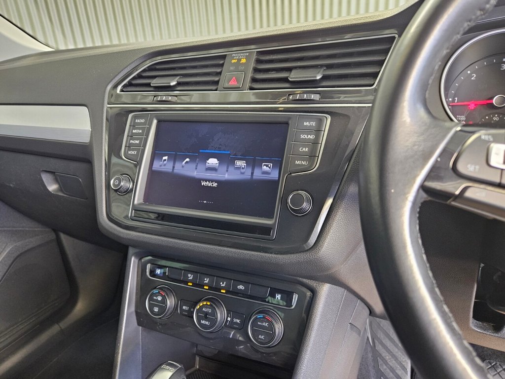 Used Volkswagen Tiguan 2016 for sale - 76950206: Photo 32