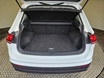 Used Volkswagen Tiguan 2016 for sale - 76950206: Photo