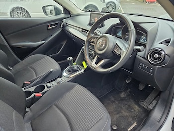 Used Mazda Mazda2 2018 for sale - 77200202: Photo