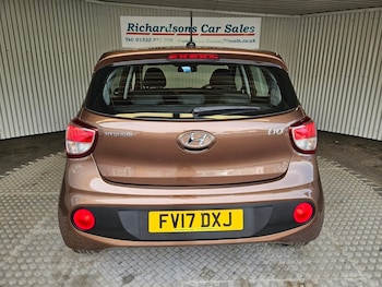 Used Hyundai i10 2017 for sale - 79142113: Photo