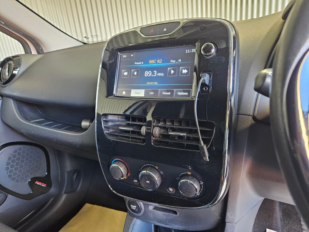 Used Renault Clio 2014 for sale - 76783703: Photo 14