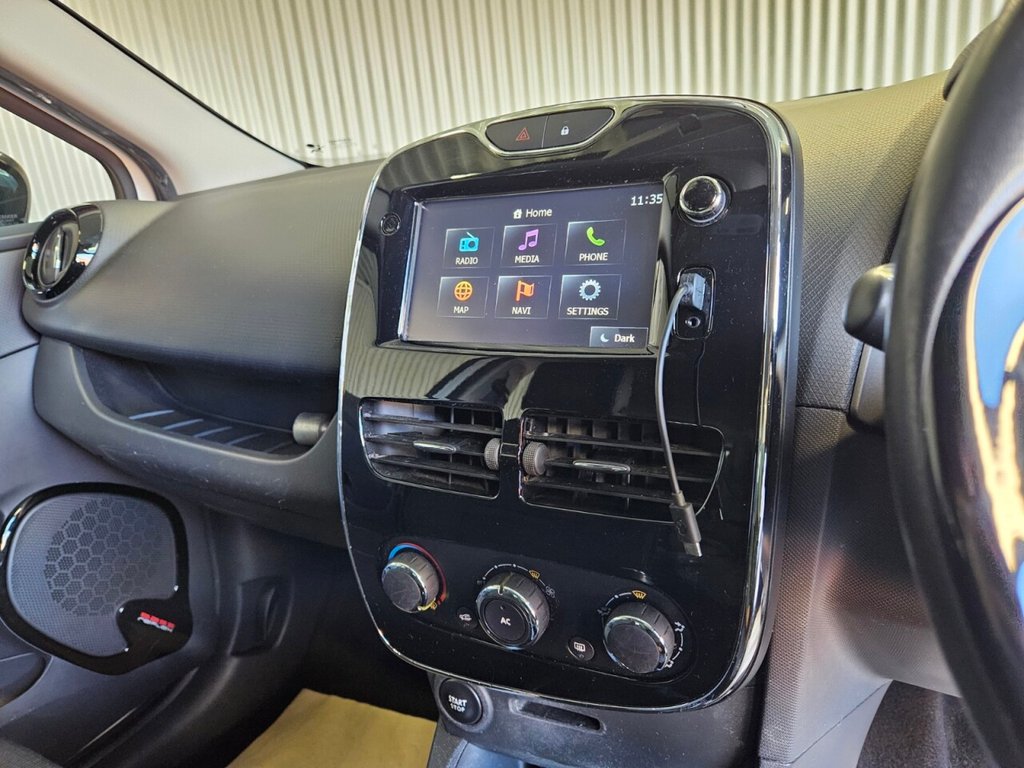 Used Renault Clio 2014 for sale - 76783703: Photo 15