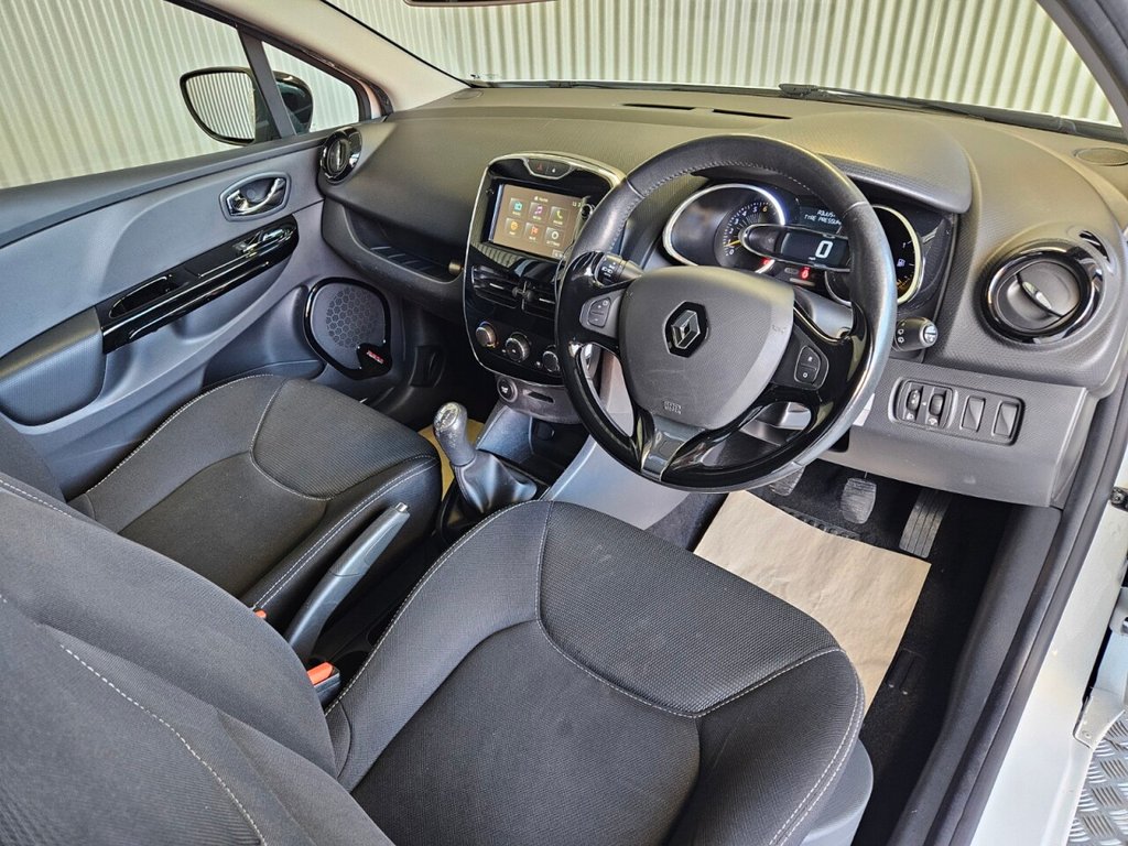 Used Renault Clio 2014 for sale - 76783703: Photo 18