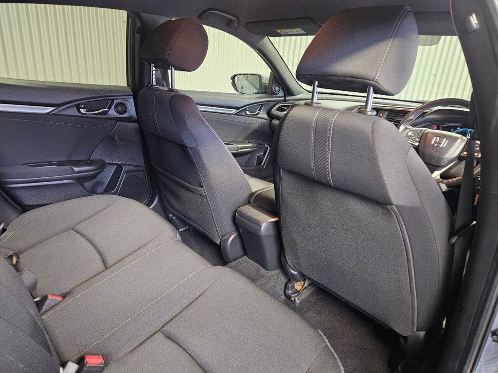 Used Honda Civic 2019 for sale - 77276028: Photo 28