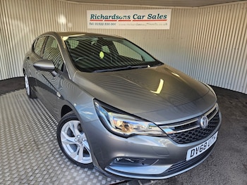 2018 (68) - 1.6i Turbo SRi Hatchback 5dr Petrol Manual Euro 6 (s/s) (200 ps)