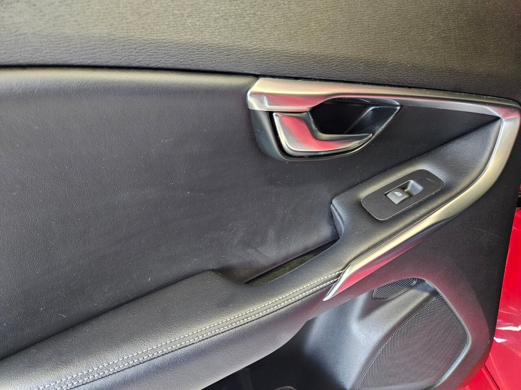 Used Volvo V40 2017 for sale - 77394659: Photo 37