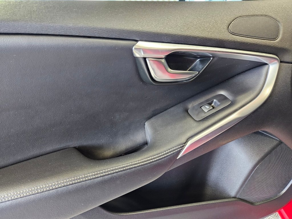 Used Volvo V40 2017 for sale - 77394659: Photo 41