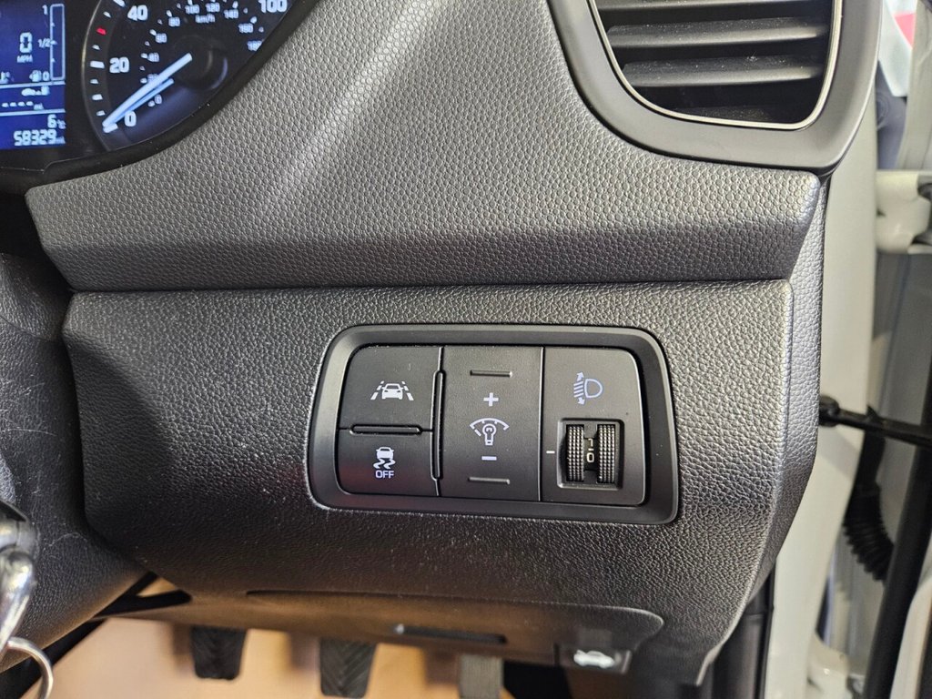 Used Hyundai i20 2018 for sale - 77384303: Photo 13