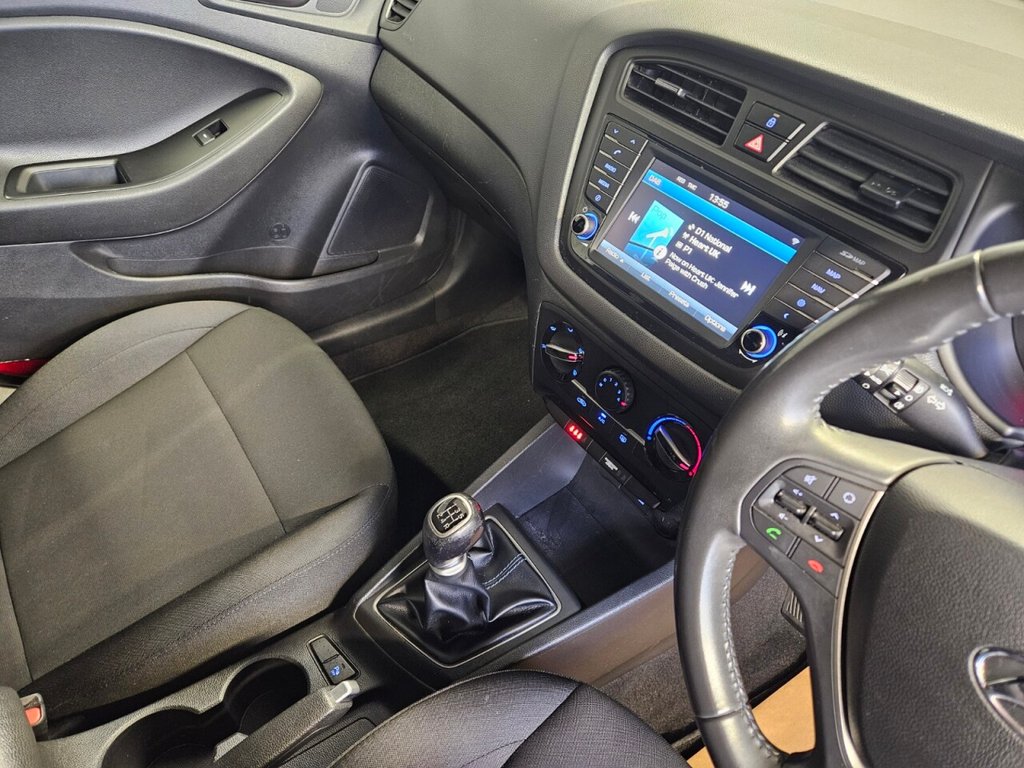 Used Hyundai i20 2018 for sale - 77384303: Photo 14