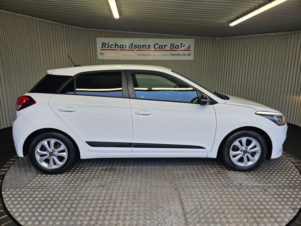 Used Hyundai i20 2018 for sale - 77384303: Photo 2