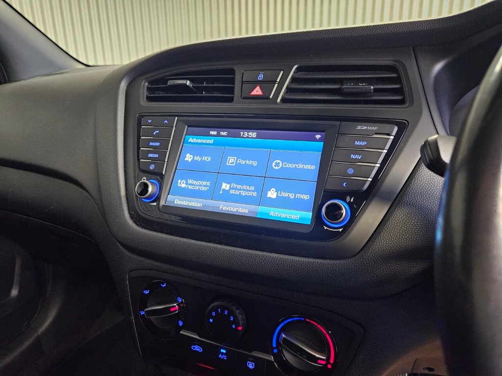 Used Hyundai i20 2018 for sale - 77384303: Photo 20