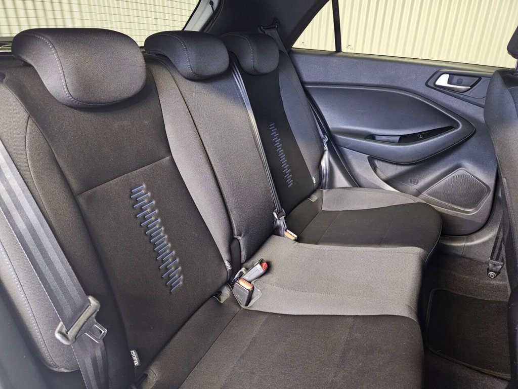 Used Hyundai i20 2018 for sale - 77384303: Photo 28