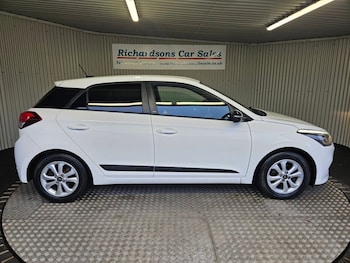 Used Hyundai i20 2018 for sale - 77384303: Photo