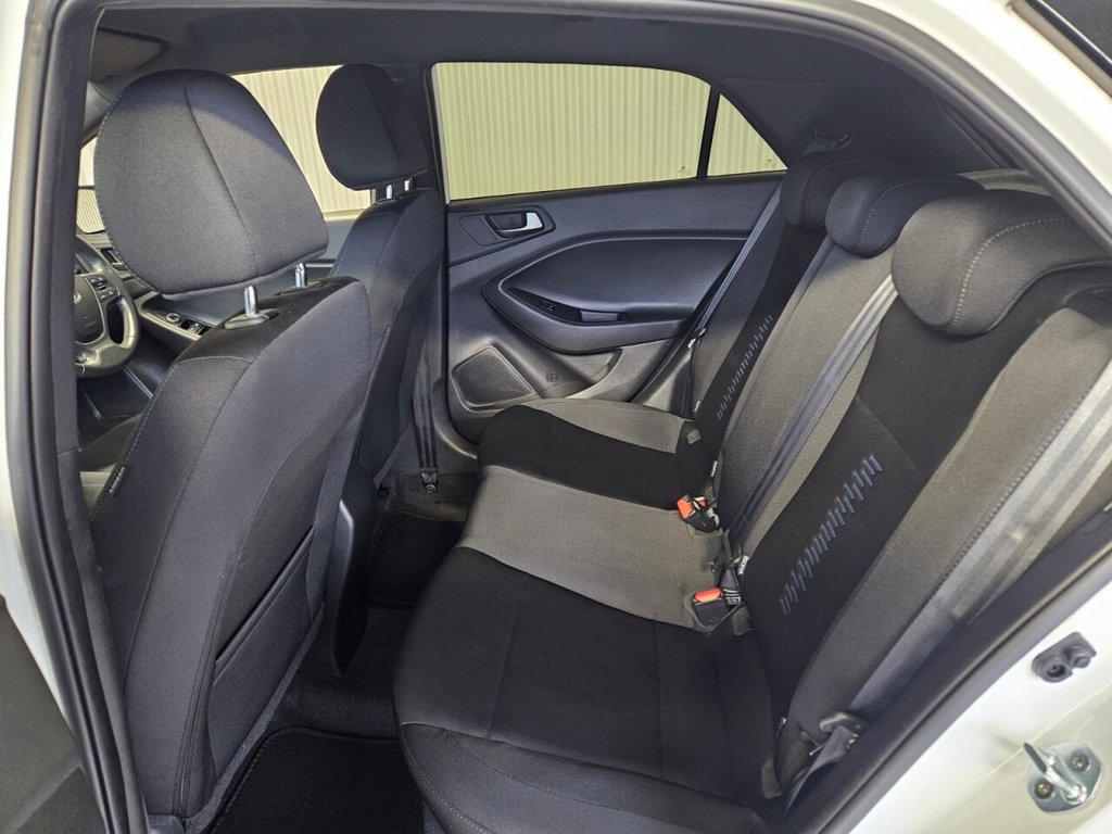 Used Hyundai i20 2018 for sale - 77384303: Photo 31