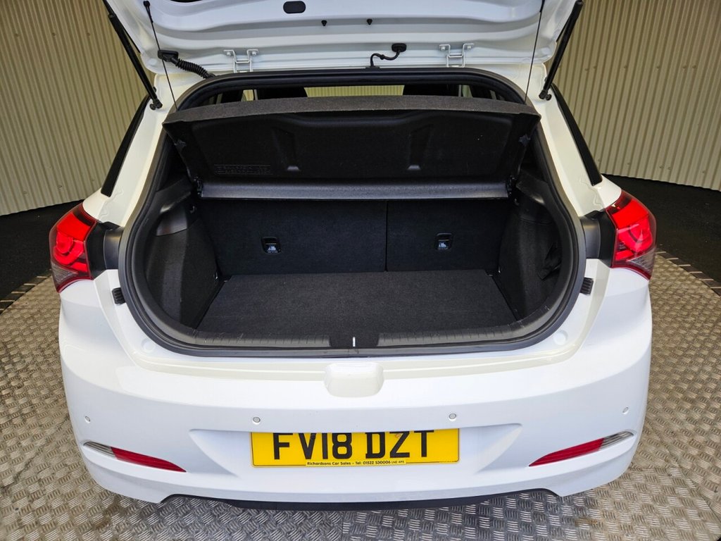 Used Hyundai i20 2018 for sale - 77384303: Photo 5