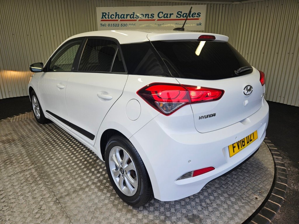 Used Hyundai i20 2018 for sale - 77384303: Photo 6
