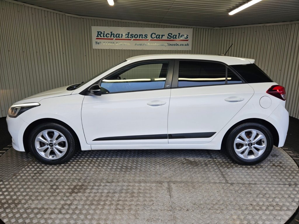 Used Hyundai i20 2018 for sale - 77384303: Photo 7