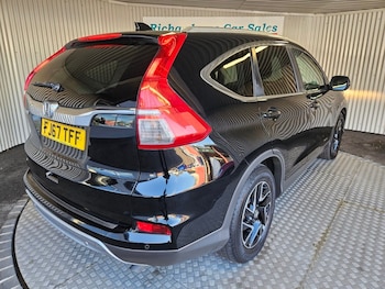 Used Honda CR-V 2017 for sale - 78272347: Photo