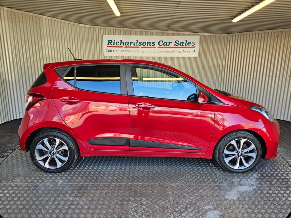 Used Hyundai i10 2017 for sale - 77952809: Photo 2