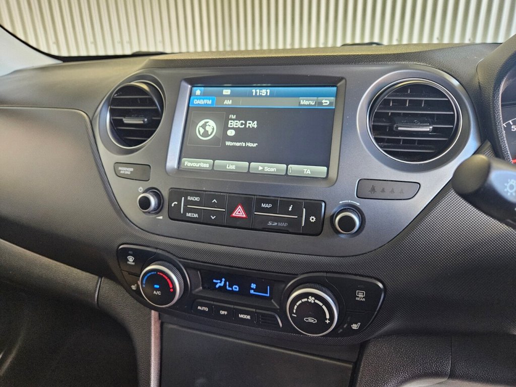 Used Hyundai i10 2017 for sale - 77952809: Photo 21