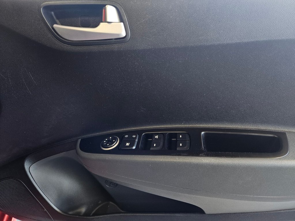 Used Hyundai i10 2017 for sale - 77952809: Photo 26