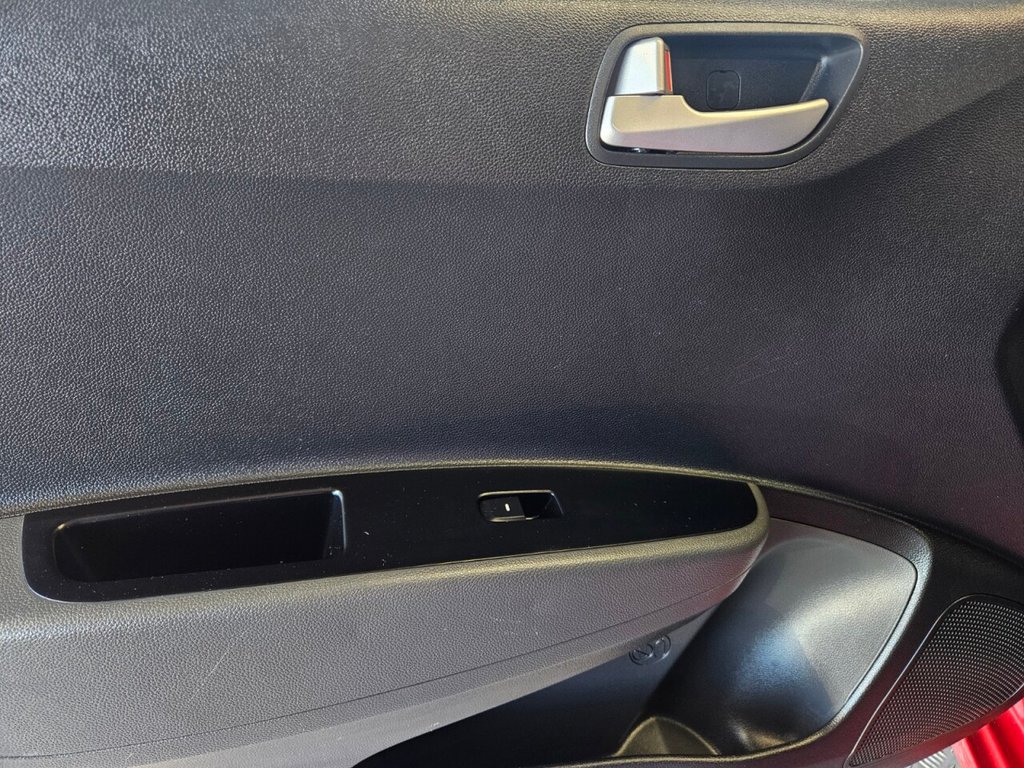 Used Hyundai i10 2017 for sale - 77952809: Photo 39