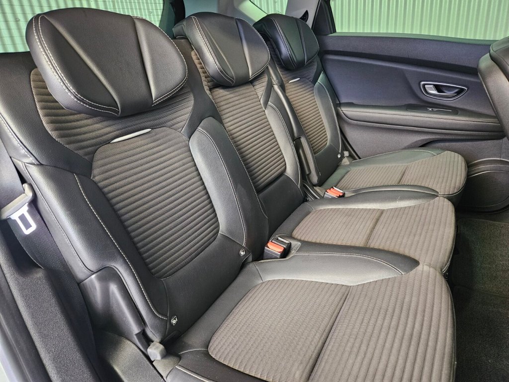 Used Renault Scenic 2019 for sale - 76582728: Photo 32
