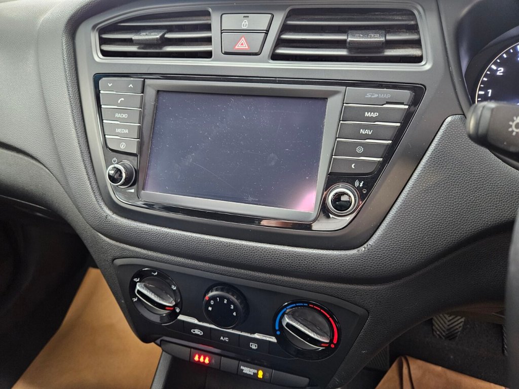 Used Hyundai i20 2016 for sale - 77835841: Photo 19