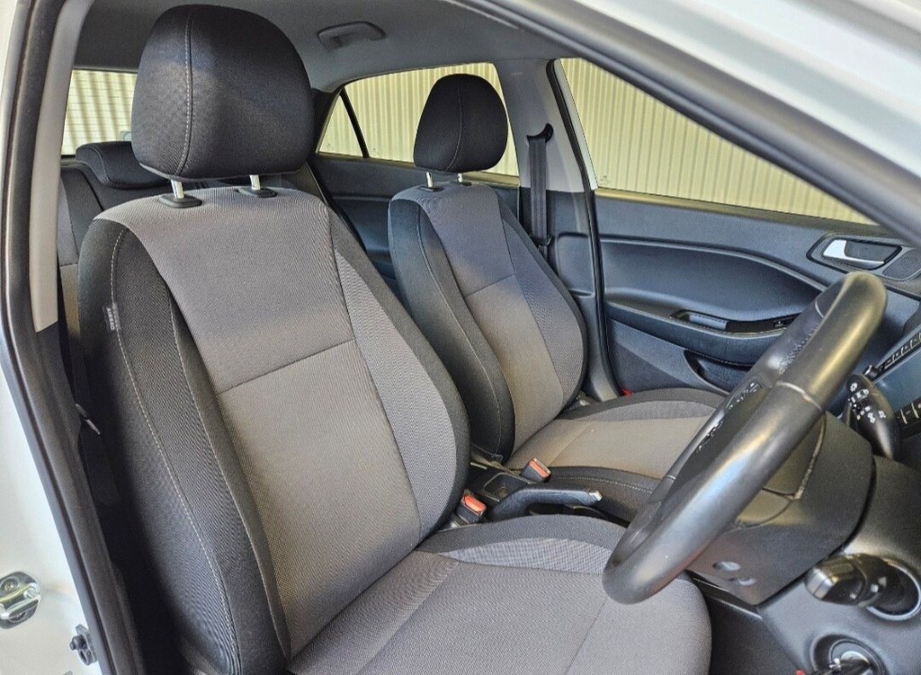 Used Hyundai i20 2016 for sale - 77835841: Photo 23