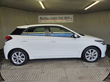 Used Hyundai i20 2016 for sale - 77835841: Photo